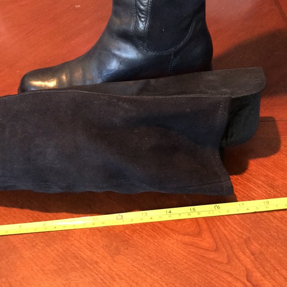 Cole Haan black leather boots size 8B - Picture 9 of 16